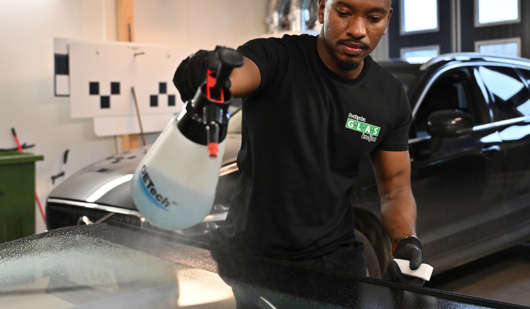 Vill du slippa sprucken vindruta i vinter? Så här gör du